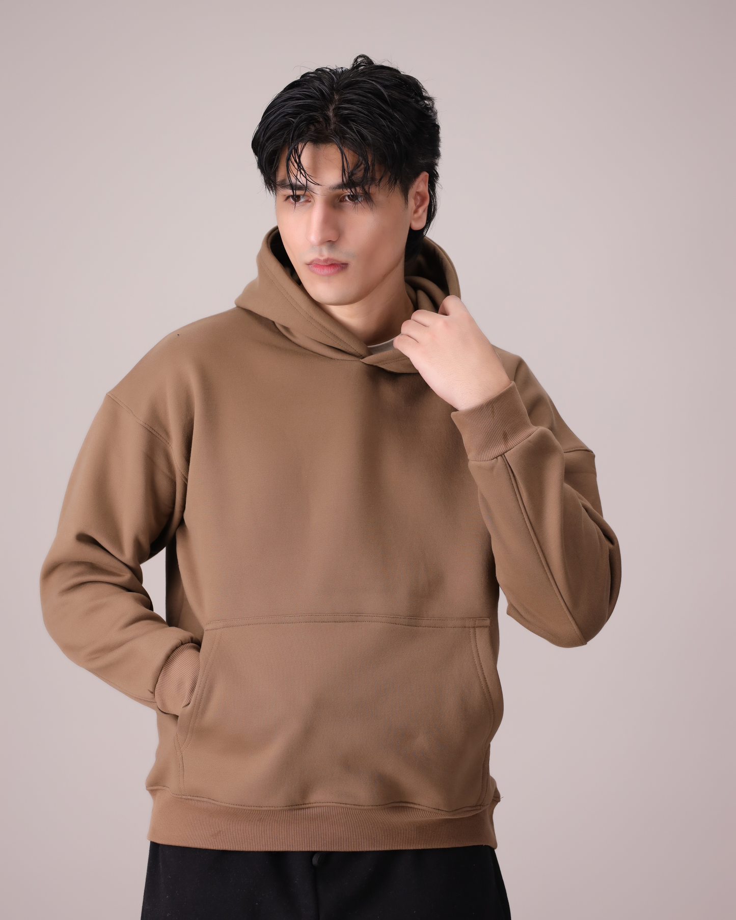PULLOVER HOODIE